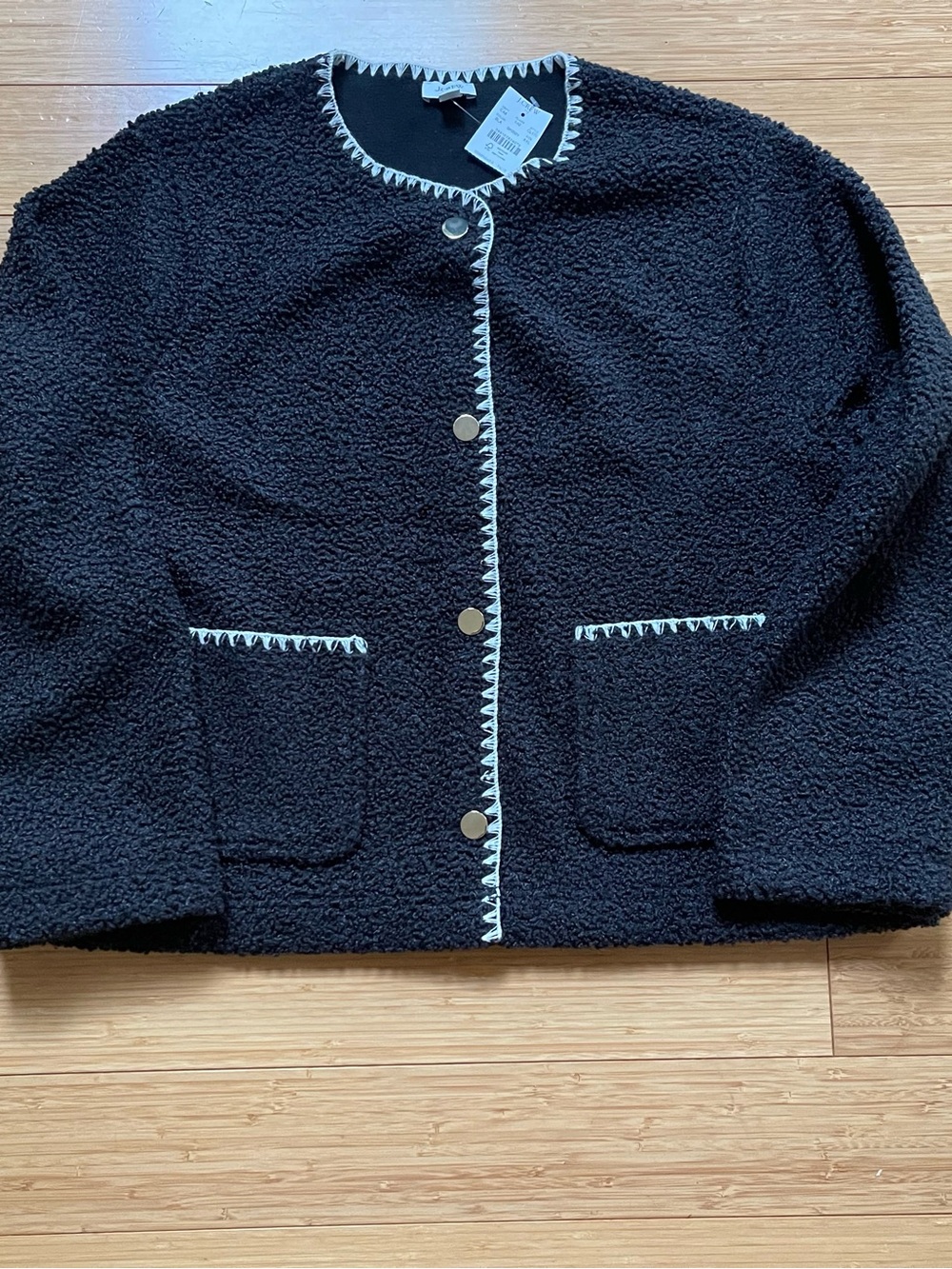 JCREW woman Sherpa Jacket with blanket stitch Trim. NWT.